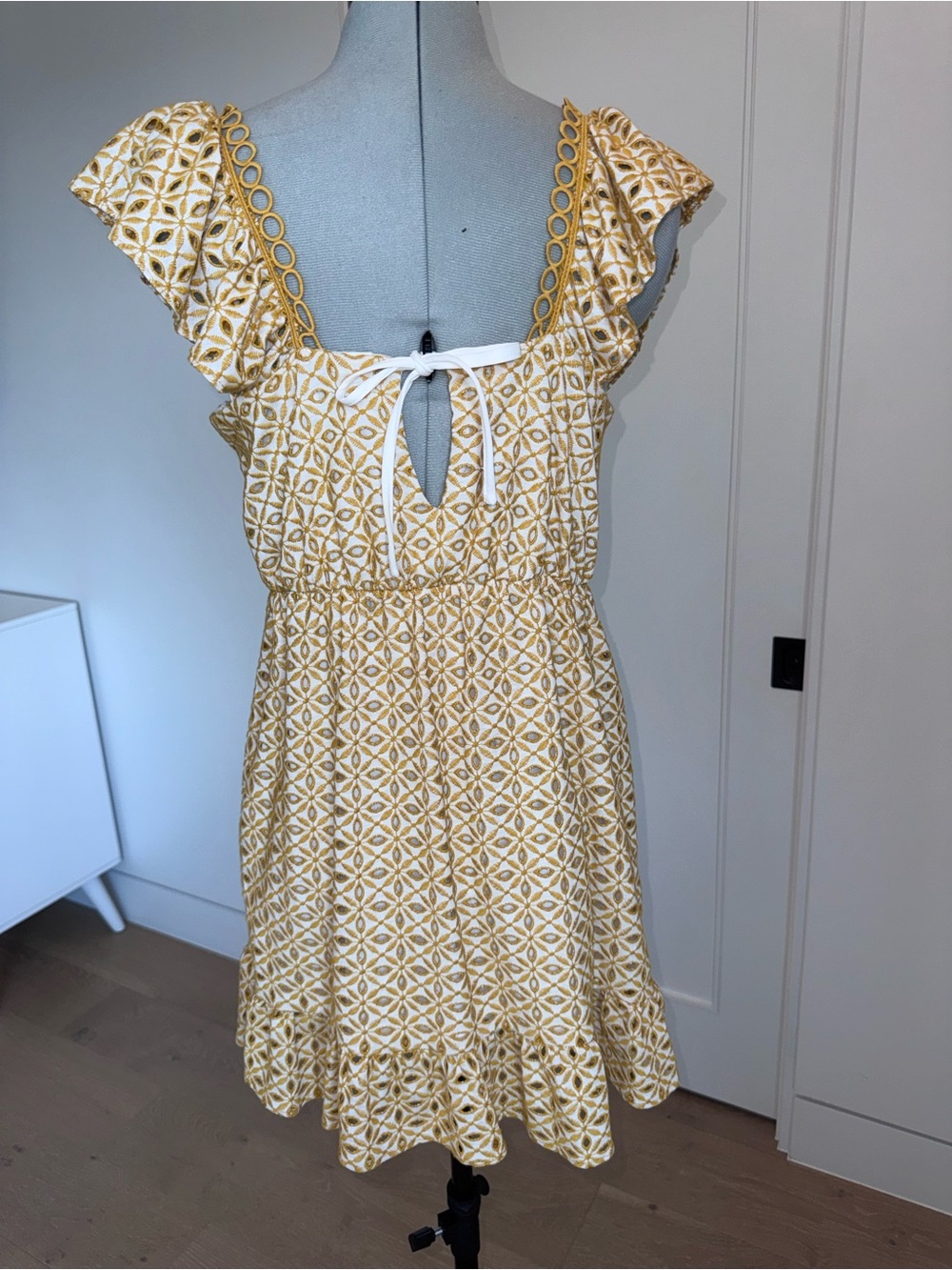 Topshop Gold Geometric Ruffle Mini Dress - Picture 2 of 3